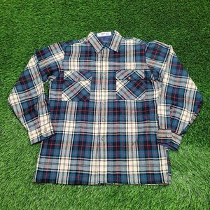 Vintage Y2K Claybrooke Outdoors Plaid Button-Down Shirt Medium